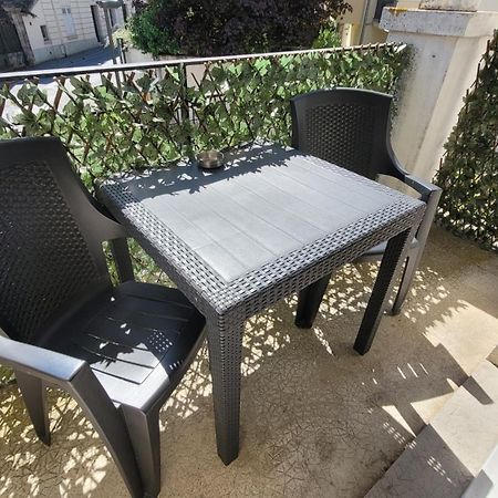 Nid Douillet Plein De Charme Avec Parking Gratuit Lejlighed Chantilly Eksteriør billede