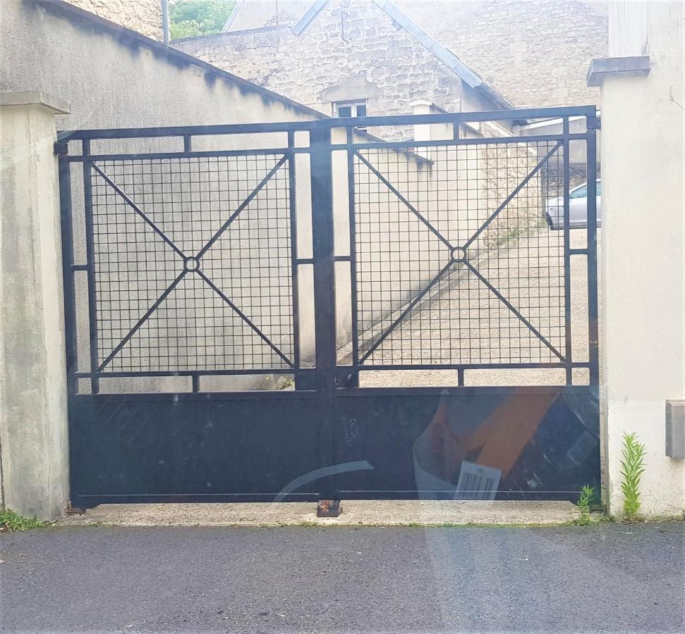 Nid Douillet Plein De Charme Avec Parking Gratuit Lejlighed Chantilly Eksteriør billede